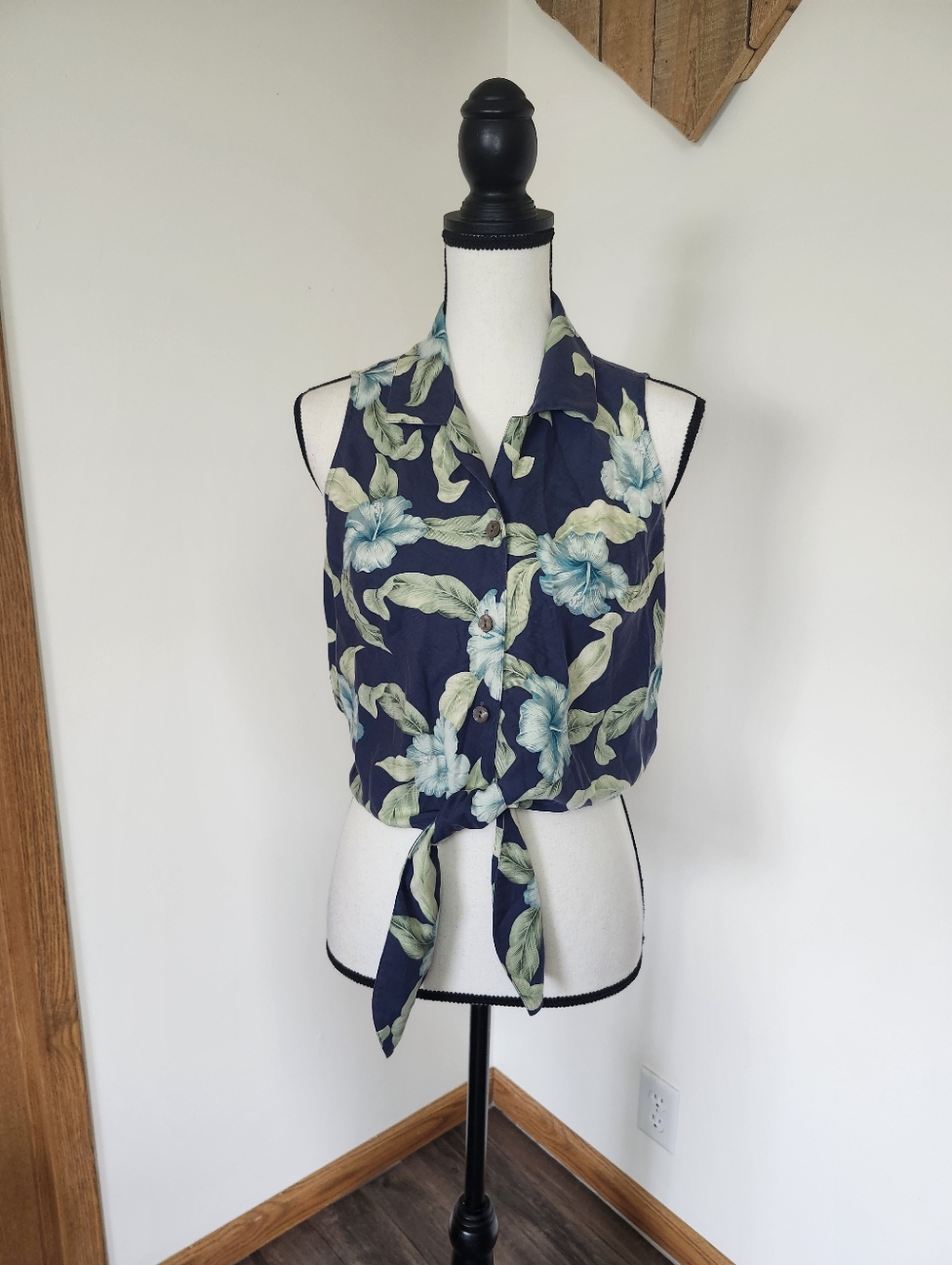 Tommy Bahama Navy Tropical Floral Tie Front Silk Sleeveless Shirt - Picture 2 of 6